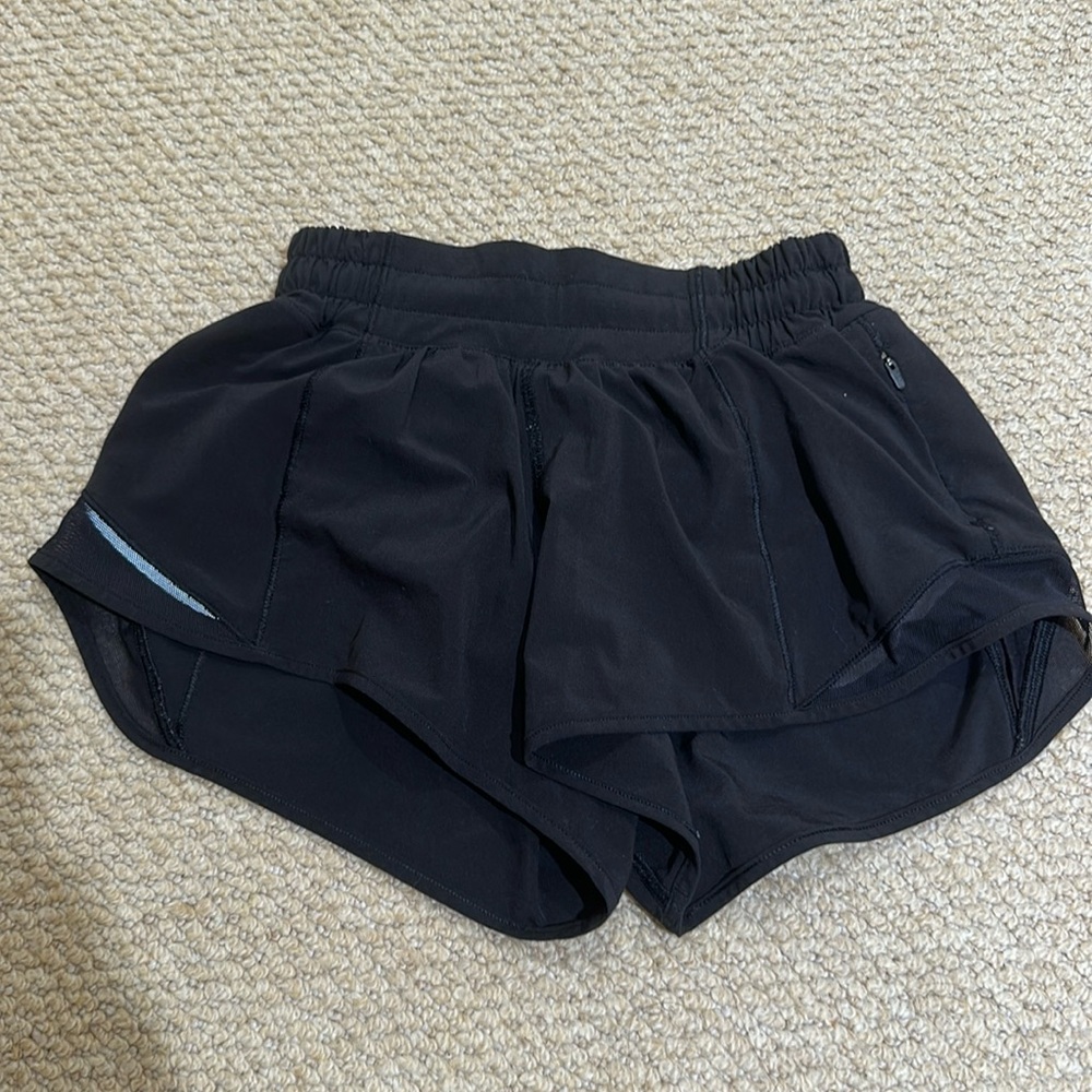Black lululemon hotty hot shorts size 0